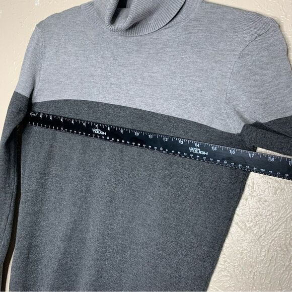 Calvin Klein two tone gray turtleneck long sleeve sweater - Picture 8 of 9
